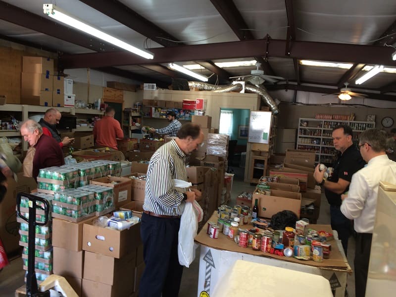 White County Rotary Helps At Food Pantry Wrwh